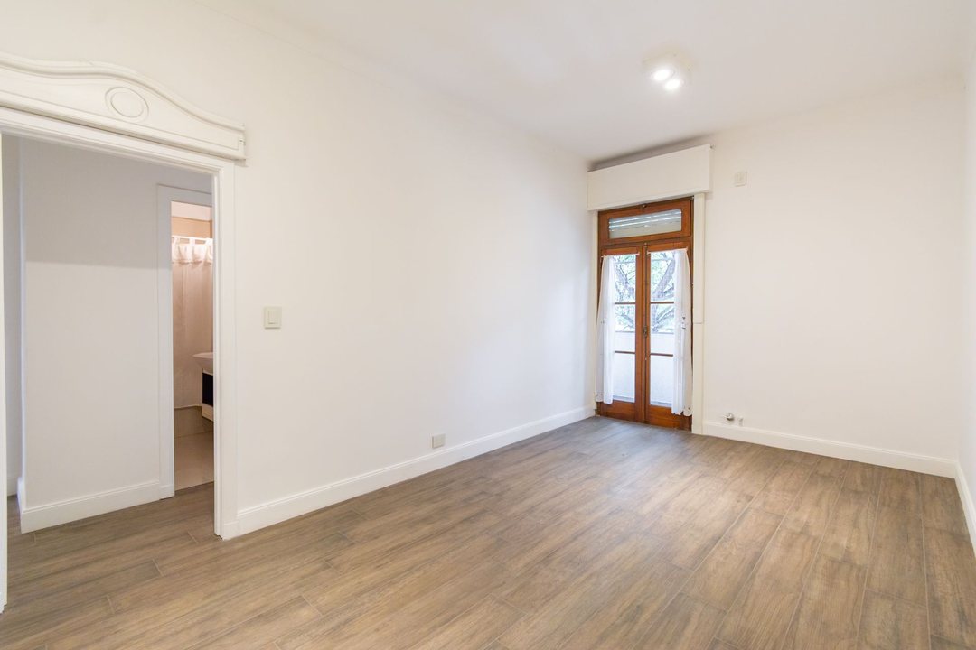 Venta PH 3 Amb con Patio en Colegiales al Frente