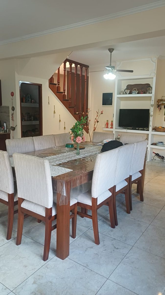 CASA VENTA ZONA GRAND BOURG C/PILETA 4 DORMITORIOS - foto 6