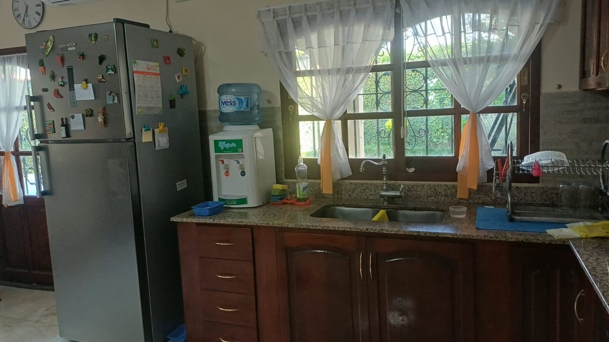 CASA VENTA ZONA GRAND BOURG C/PILETA 4 DORMITORIOS - foto 8