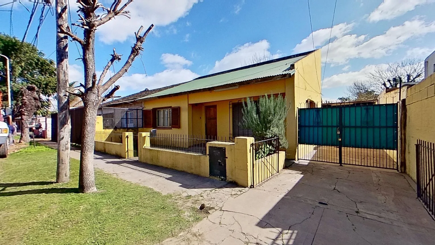 Casa tríplex de 4 ambientes en venta en José C. Paz, San Agustín 700