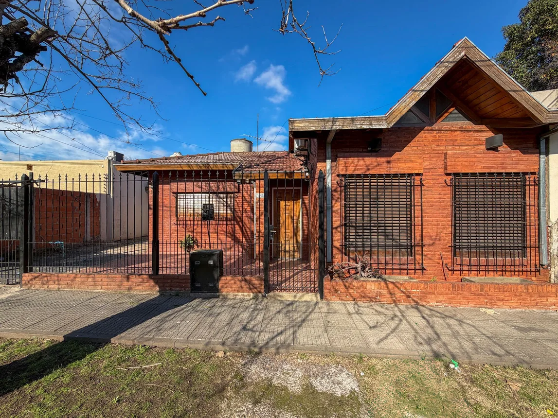 Casa en venta en Ituzaingó, foto 2