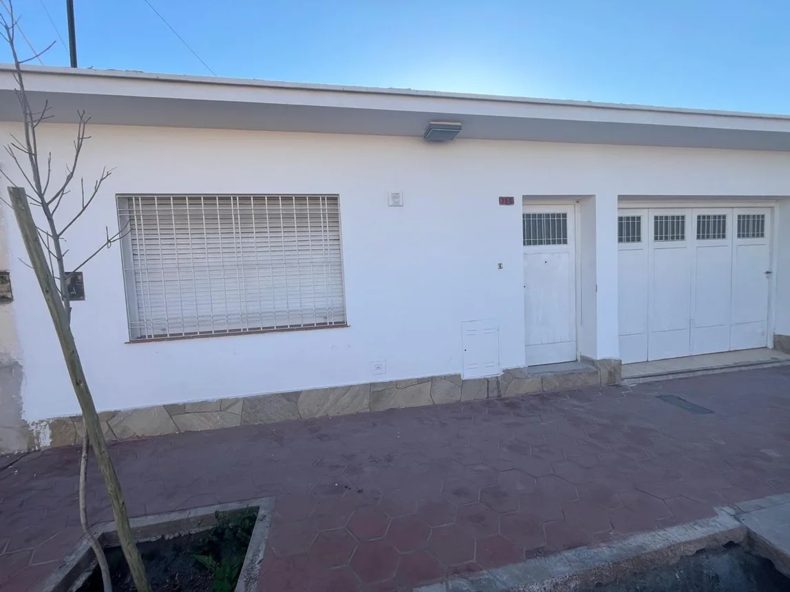 Casa de 4 ambientes en alquiler en Guaymallén, Leandro N. Alem 700