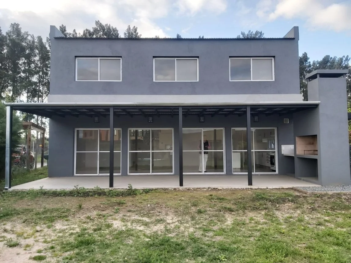 Casa en venta en Pilar, foto 3