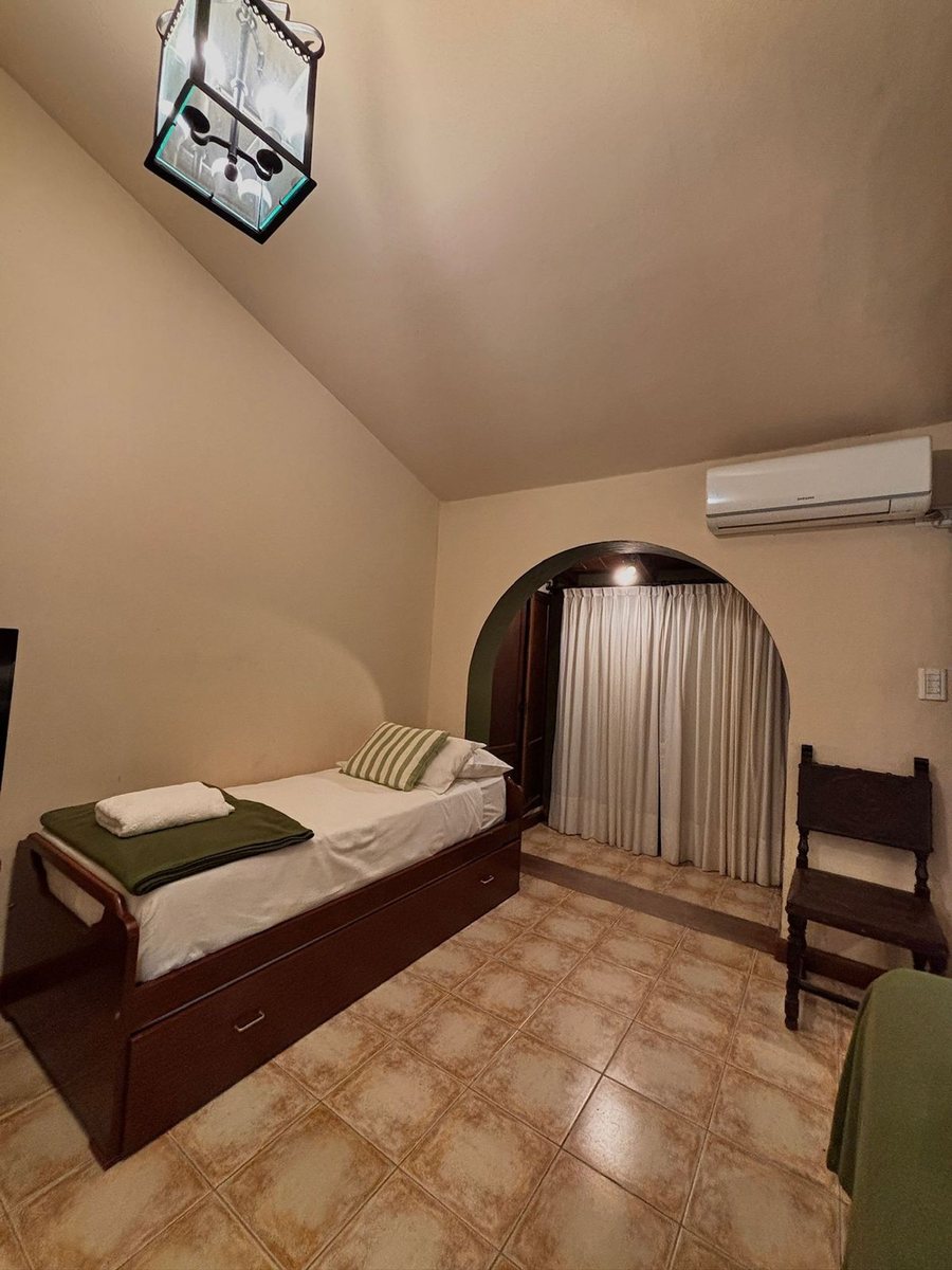 HOTEL EN VENTA AMOBLADO EN TRES CERRITOS - foto 9