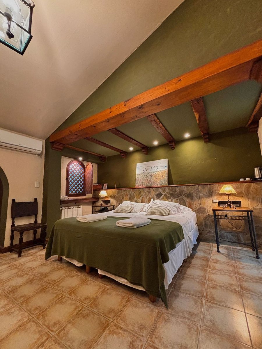HOTEL EN VENTA AMOBLADO EN TRES CERRITOS - foto 8