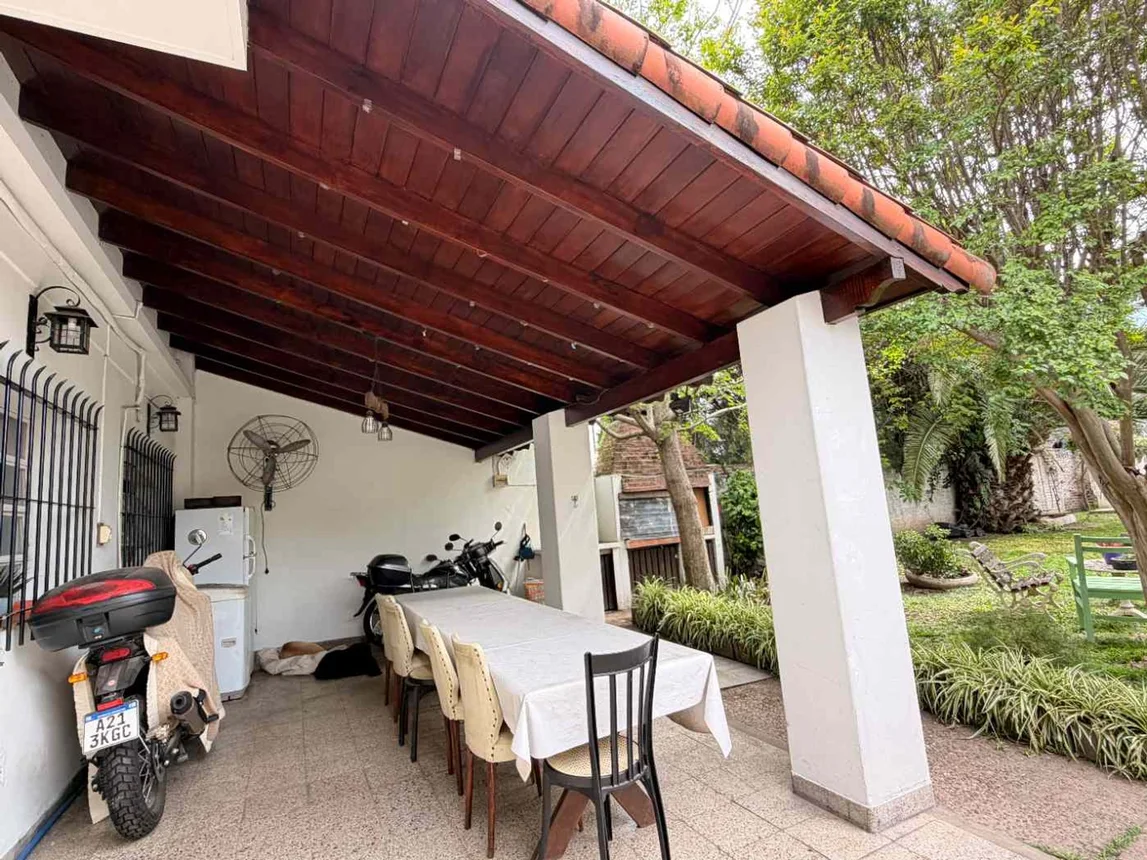Casa de 5 ambientes en venta en Hurlingham, General Mariano Necochea 1700, foto 5