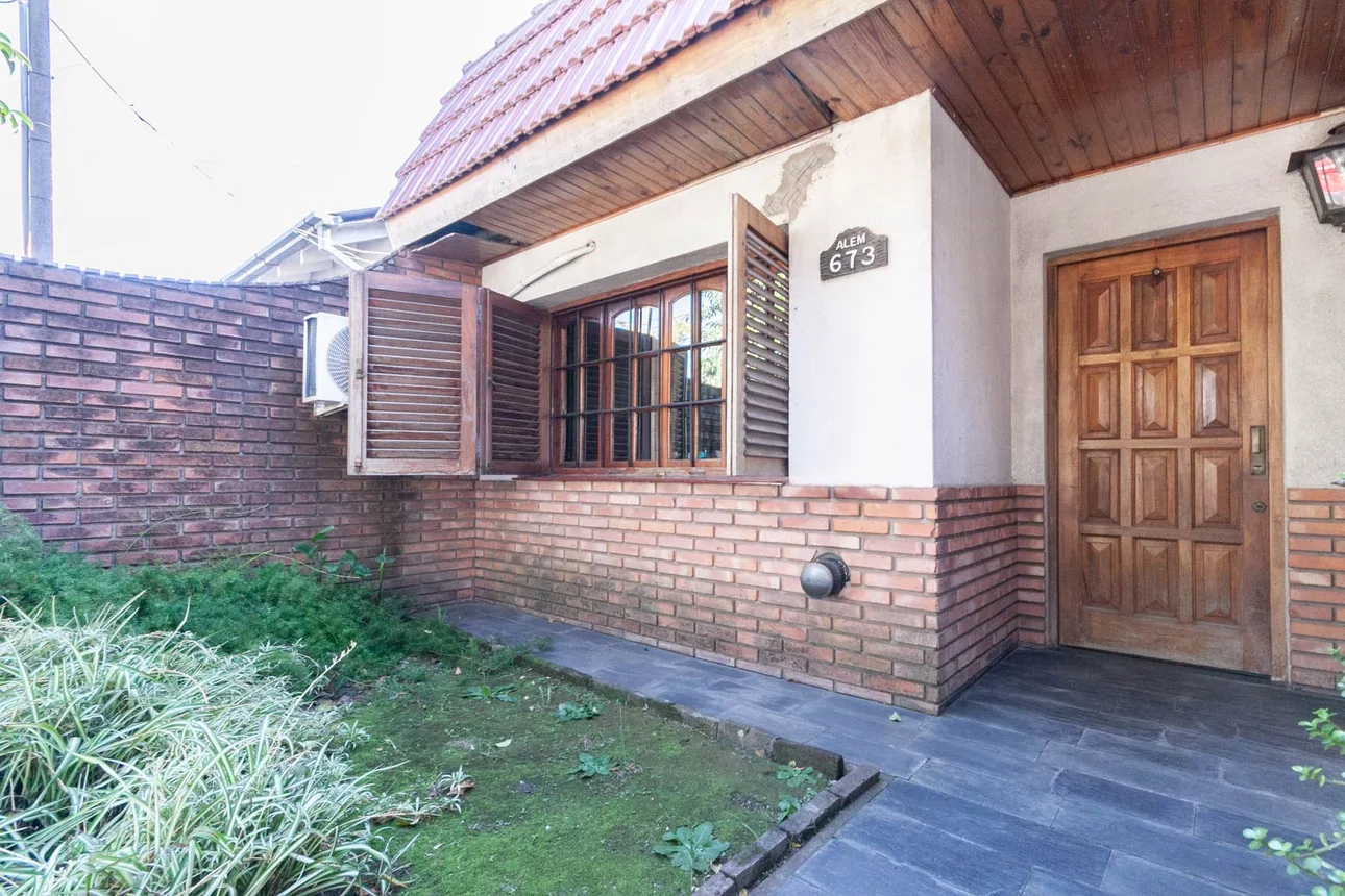 Casa en venta en Burzaco