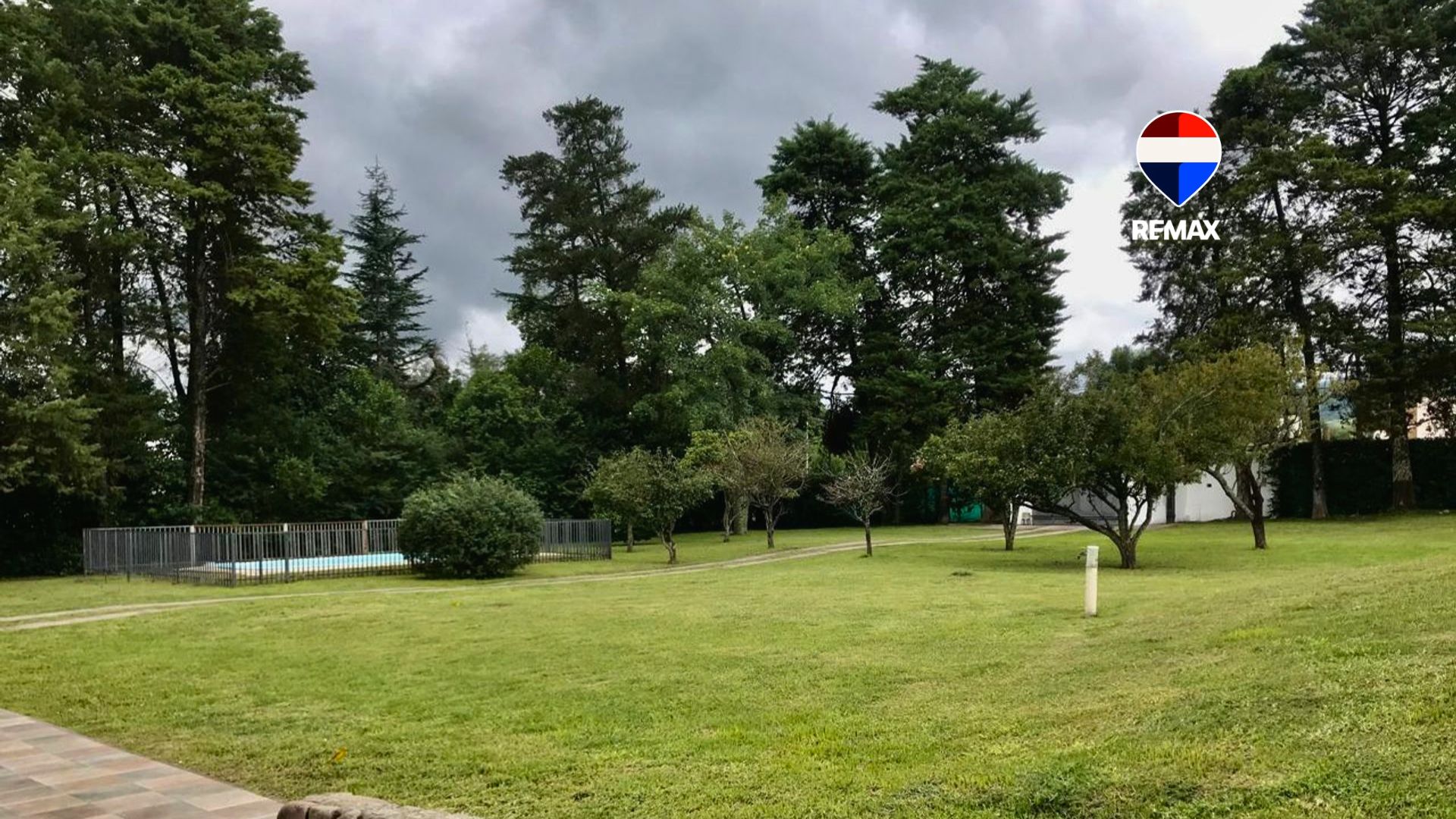 CASA VENTA SAN LORENZO RECIBE PROPIEDAD - foto 1