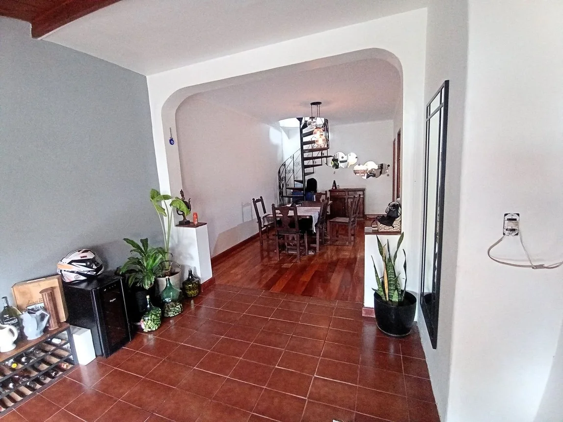 PH de 5 ambientes en venta en Florida, Santa María 700