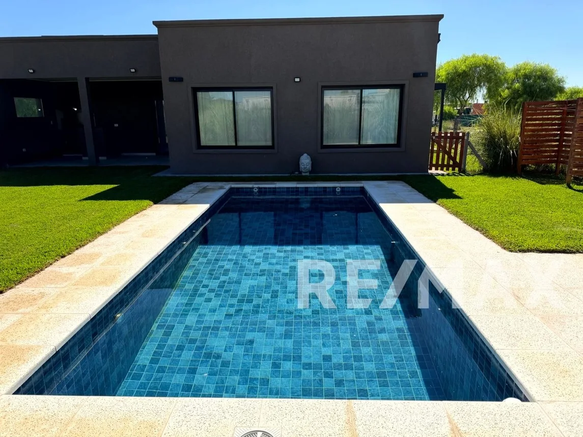 Casa en venta en Pilar