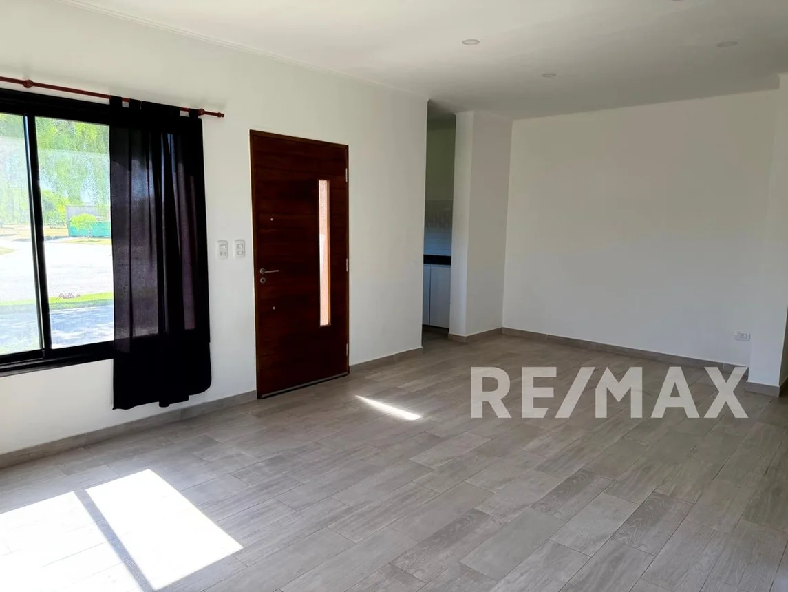 Casa en venta en Pilar, foto 5