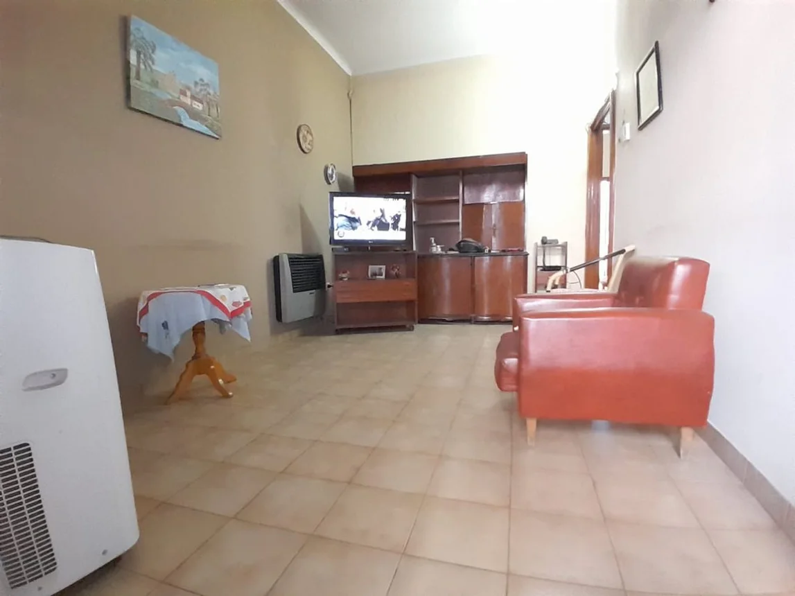 PH de 3 ambientes en venta en Lomas del Mirador, Larrea 3400, foto 4