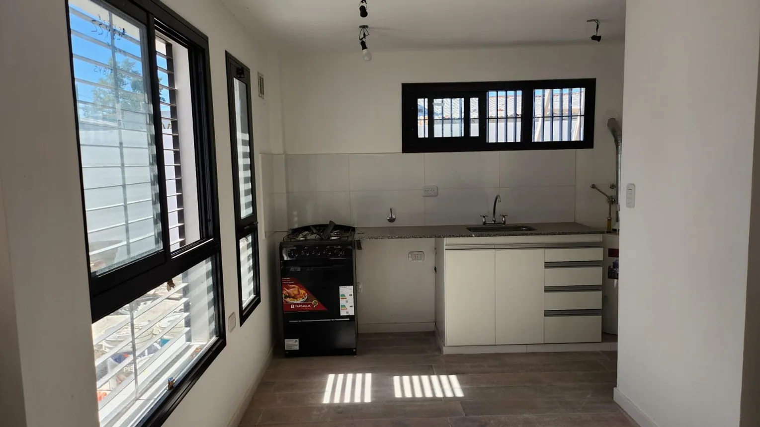 Departamento en venta los hornos, foto 1