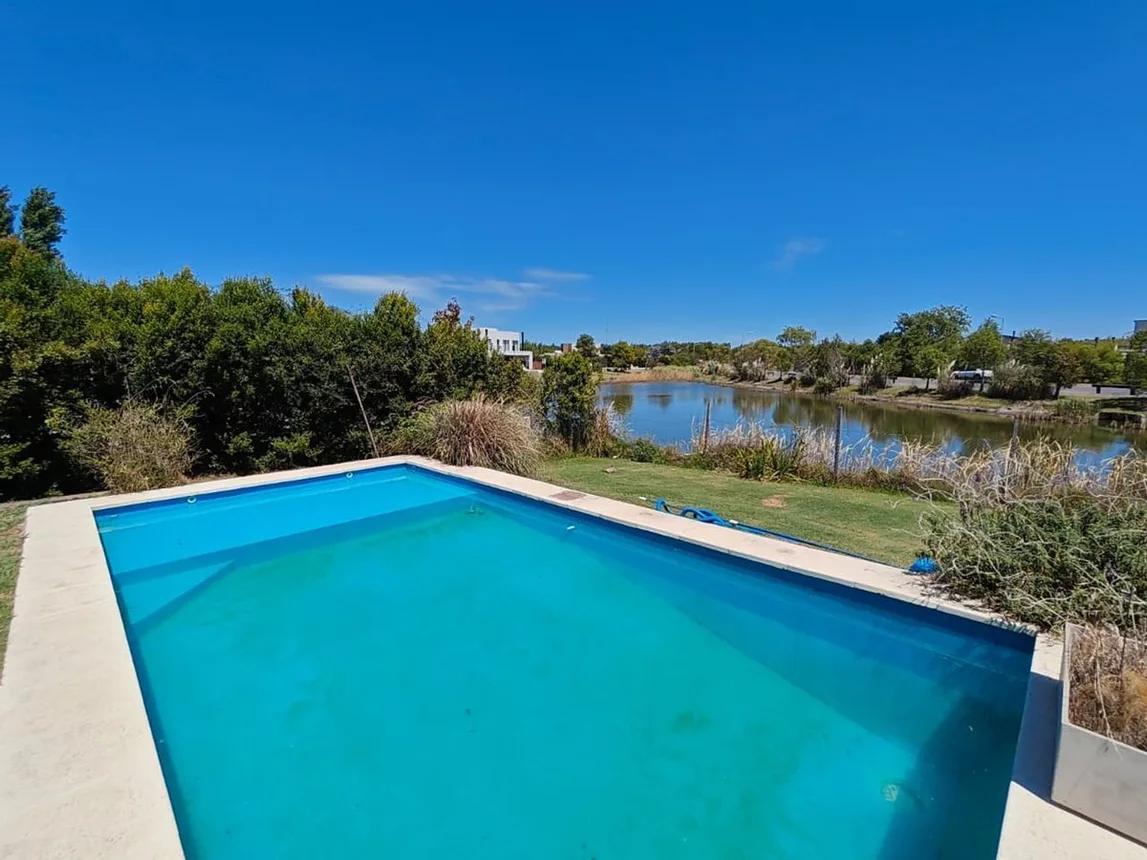 Casa en venta en Belén de Escobar