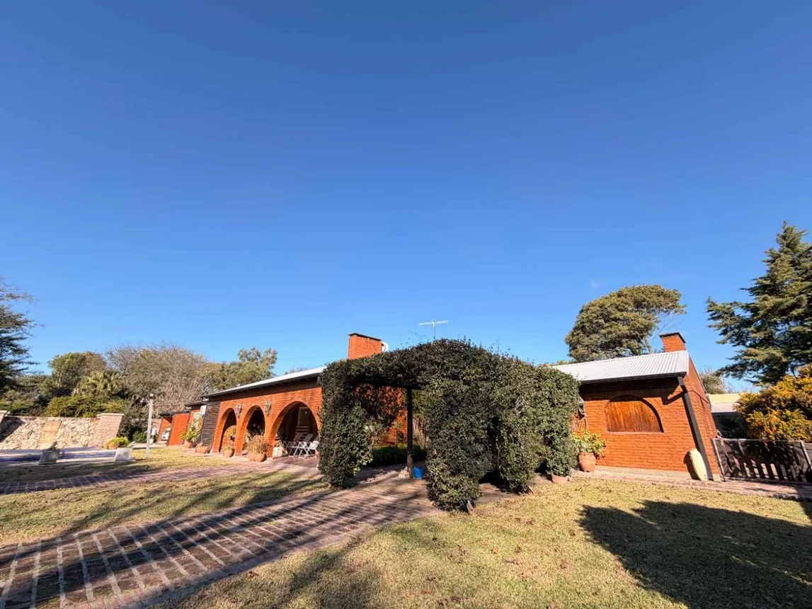 Venta casa en altos del sauce - excelente estado, foto 1