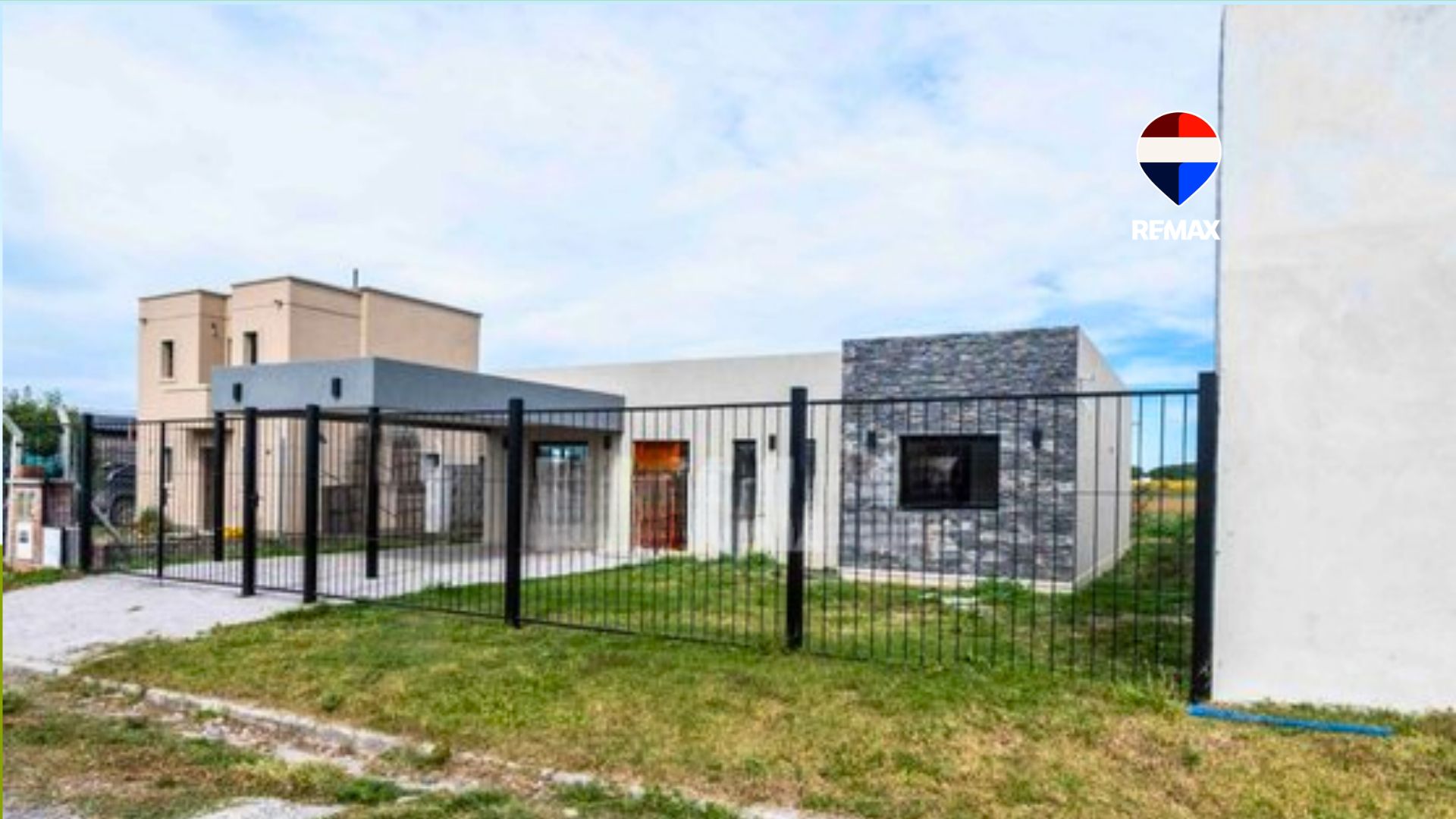 VENTA CASA EKO DISTRITO CIRCUNVALACION OESTE - foto 1