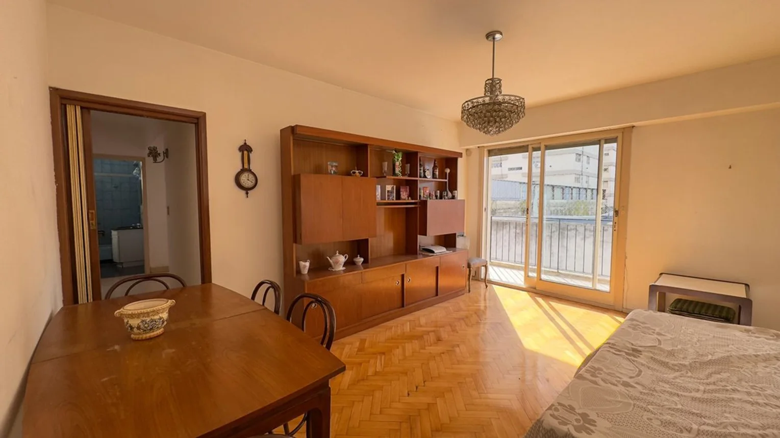 Departamento de 3 ambientes en venta en Monte Castro, Segurola 1700