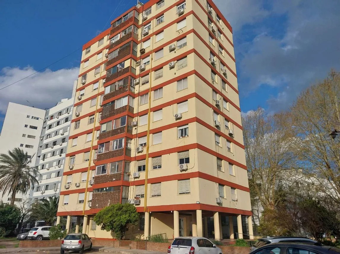 Departamento de 4 ambientes en alquiler en San Isidro, Avenida Bernabé Márquez 3100, foto 2