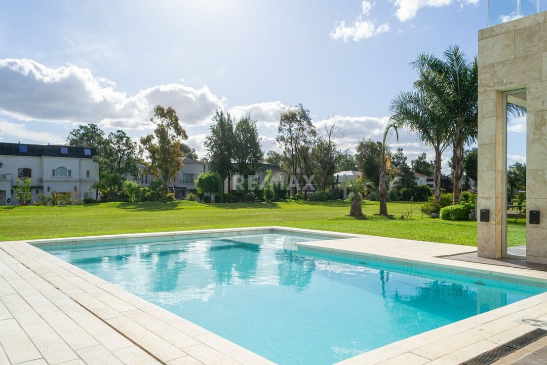 CASA EN ALQUILER EN SAINT THOMAS OESTE CANNING
