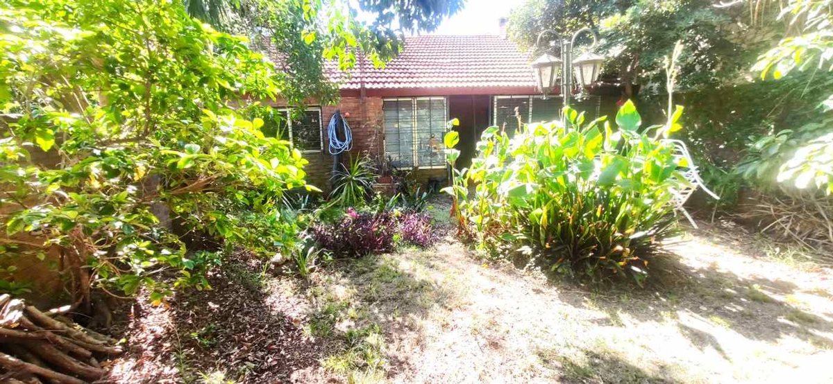 VENTA CASA 4AMB BERNAL COCHERA JARDIN
