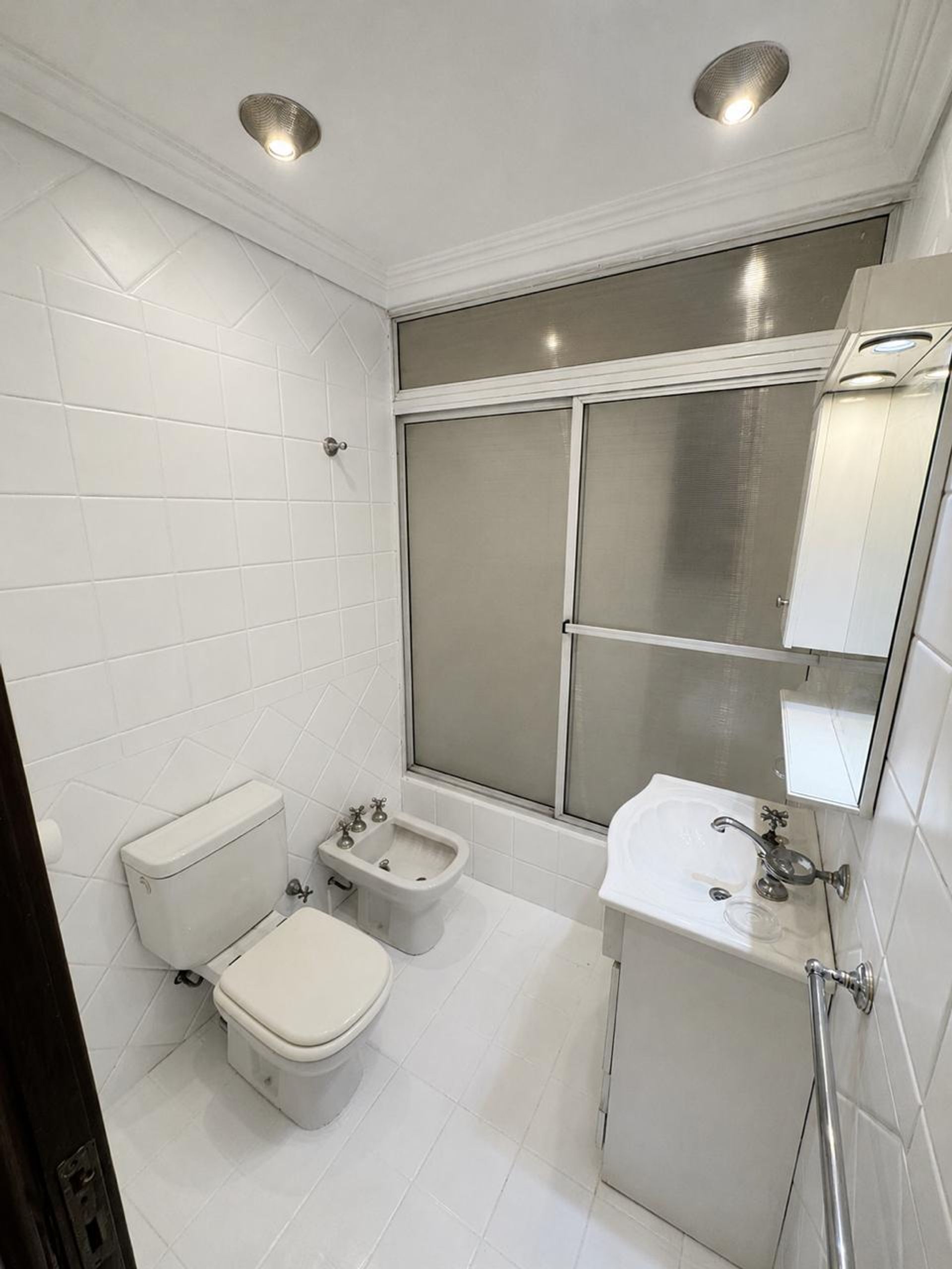 Foto 8 — VENTA CASA 4AMB BERNAL COCHERA JARDIN