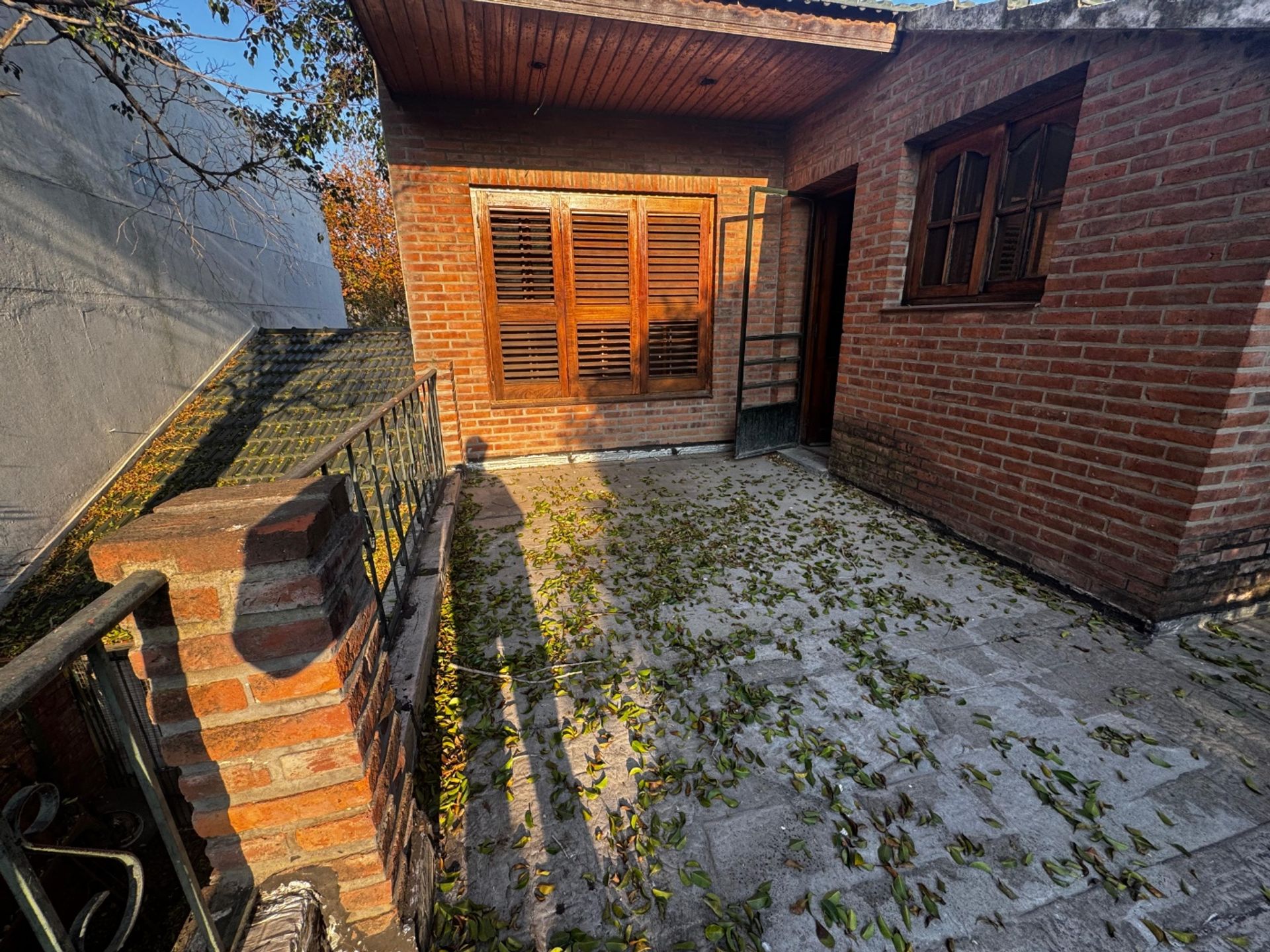 Foto 23 — VENTA CASA 4AMB BERNAL COCHERA JARDIN