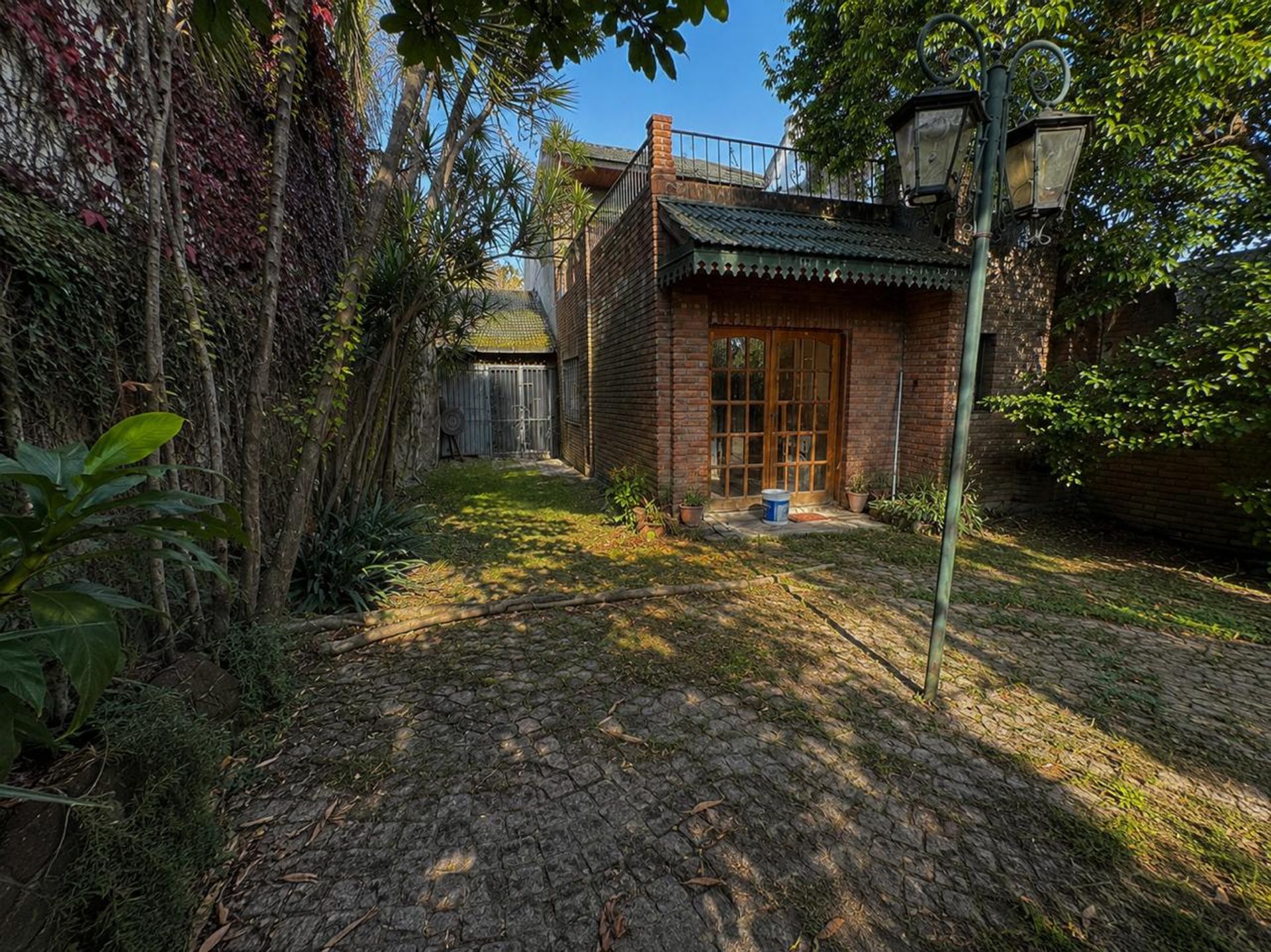 Foto 22 — VENTA CASA 4AMB BERNAL COCHERA JARDIN