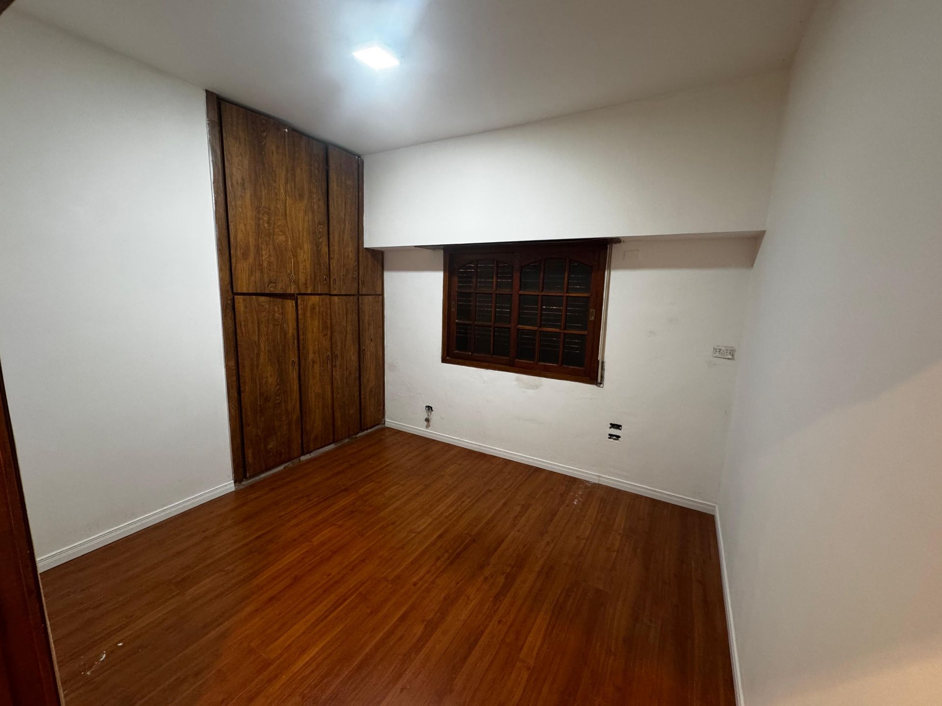 Foto 6 — VENTA CASA 4AMB BERNAL COCHERA JARDIN