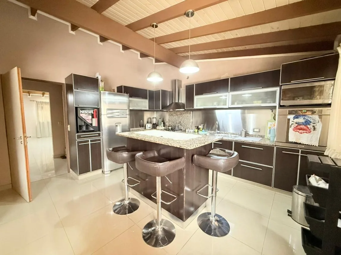 Casa de 4 ambientes en venta en Ituzaingó, Lola Mora 300, foto 2