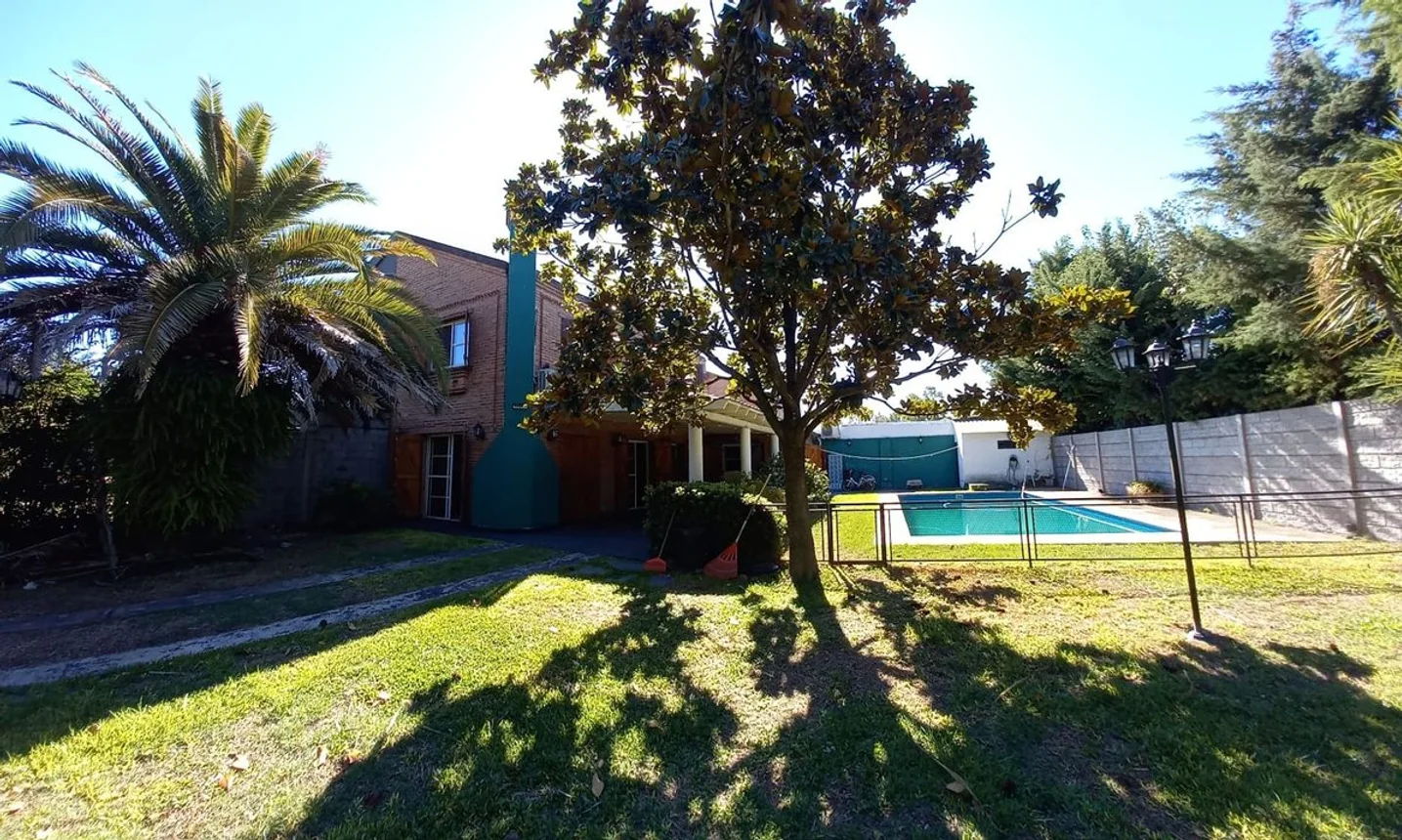 Casa de 5 ambientes en venta en Tristán Suárez, Río Juramento 300, foto 2