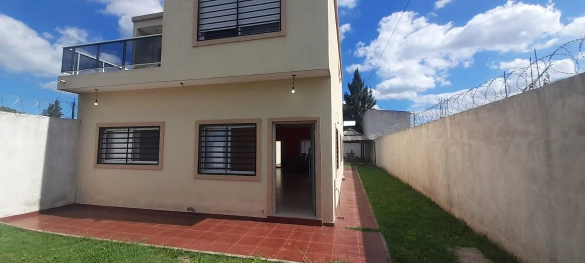 Casa de 5 ambientes en venta en General Rodríguez, Puente Batal 1800, foto 2