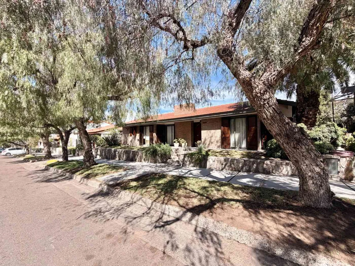 Casa de 7 ambientes en venta en Mendoza, Cerro Risco Plateado 300
