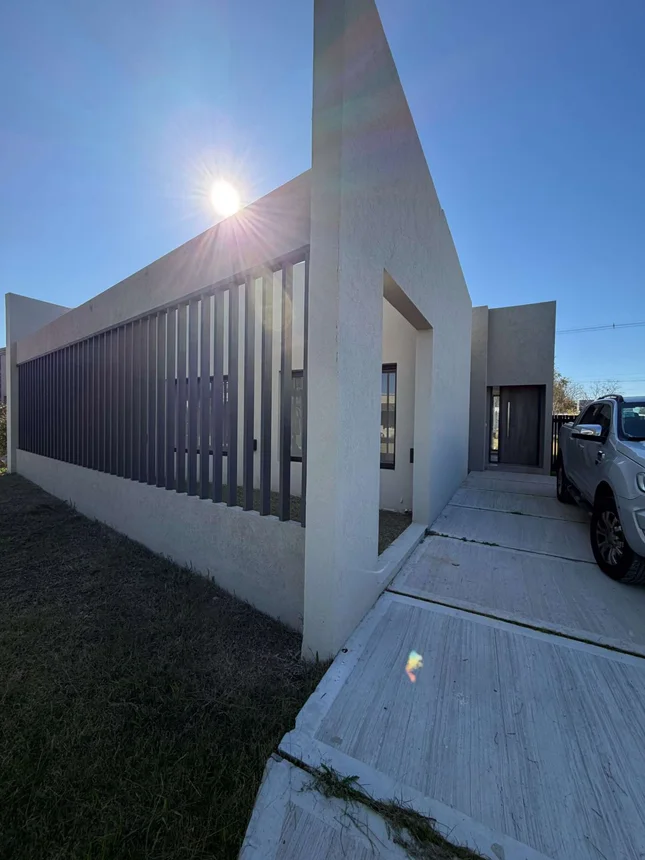 Casa en venta en Pilar, foto 3