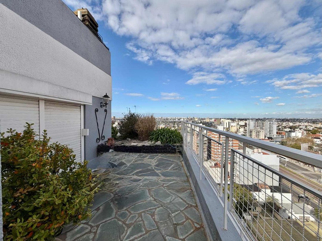 VENTA DPTO 4 AMB TERRAZA PRIV. BALCÓN -RAMOS MEJÍA