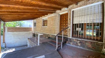 VENTA CASA 2 DORMITORIOS GRAN GARAJE. LA TEJA