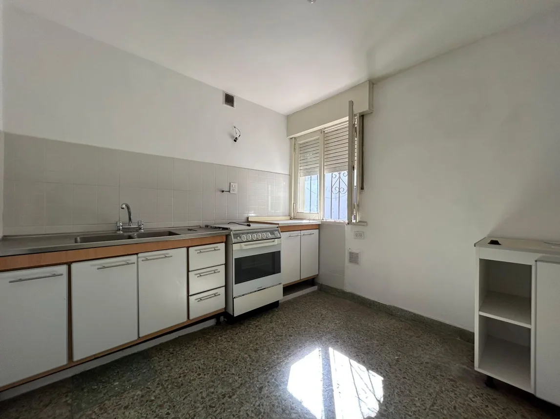 Casa de 4 ambientes en venta en Morón, Doctor José María Casullo 700, foto 3