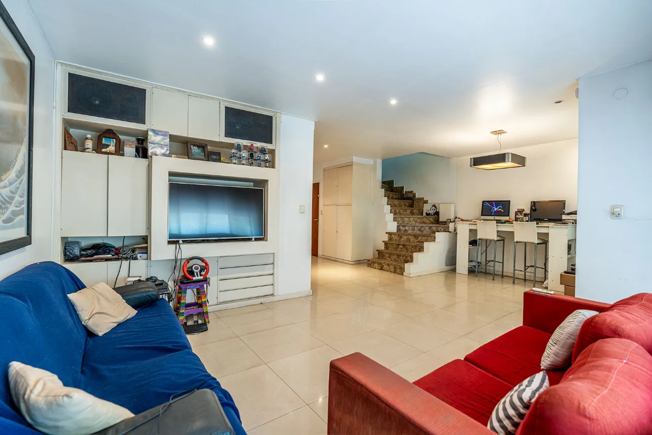 Casa en venta en Quilmes, foto 2