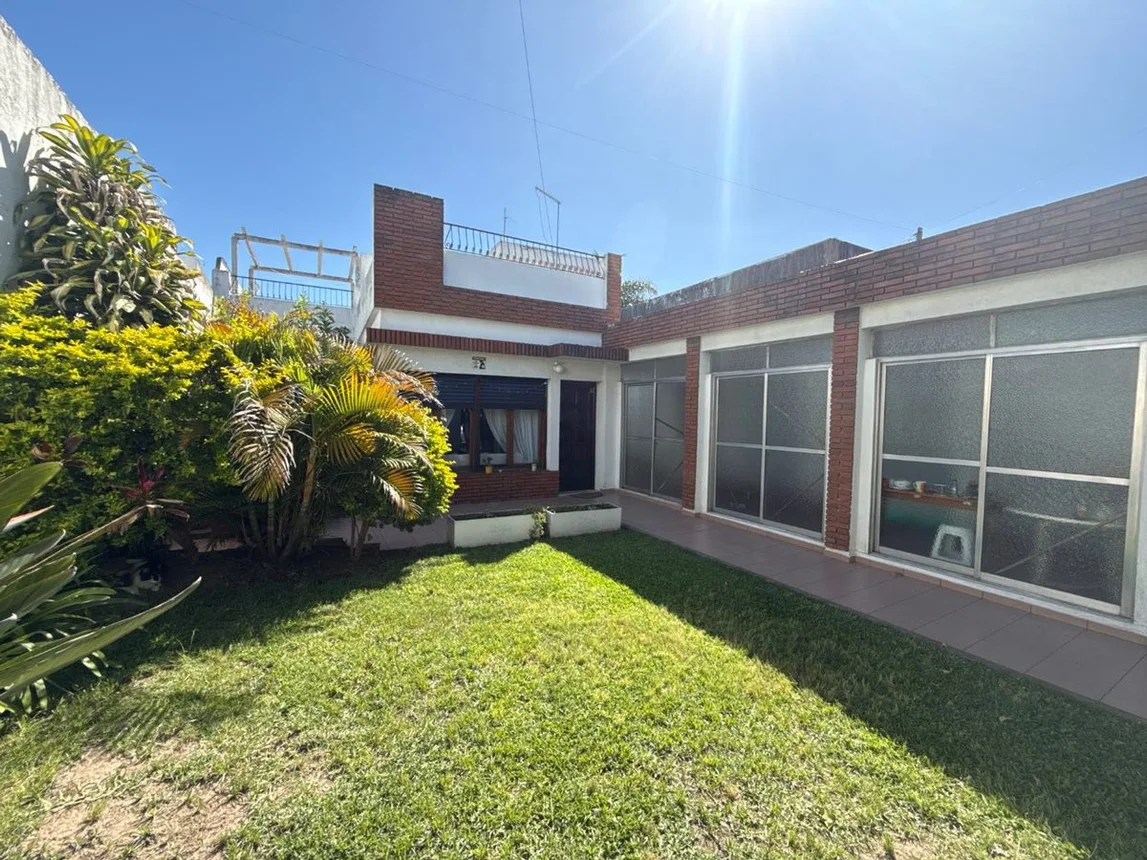 Casa de 4 ambientes en venta en Morón, San Francisco 900, foto 3