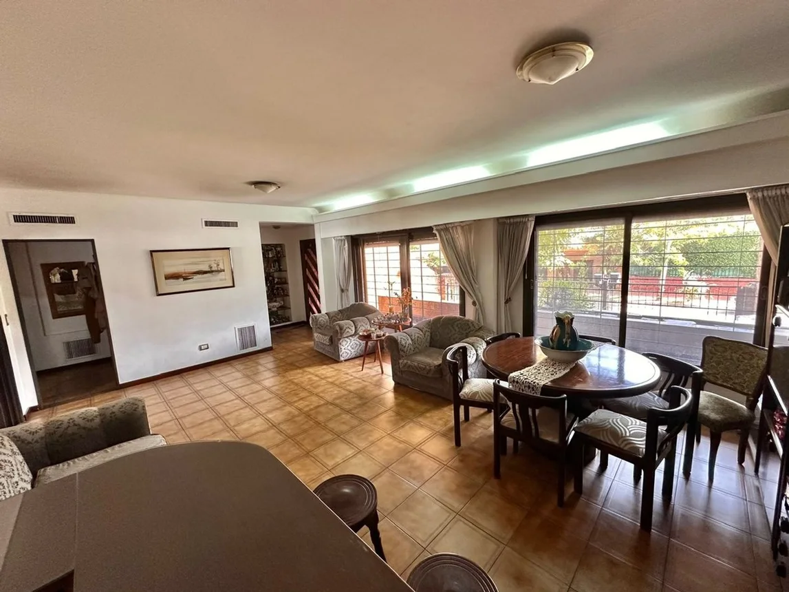Casa en venta en Castelar, foto 5