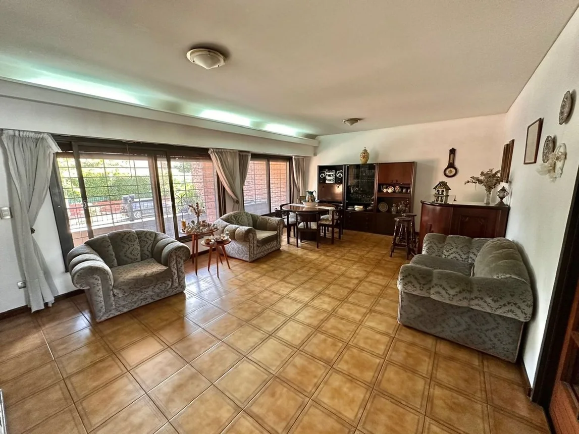 Casa en venta en Castelar, foto 4