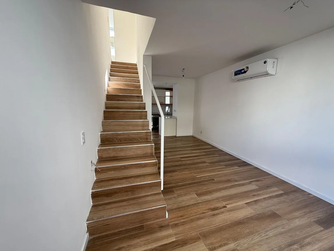 PH de 3 ambientes en venta en Caballito, Escribano 0