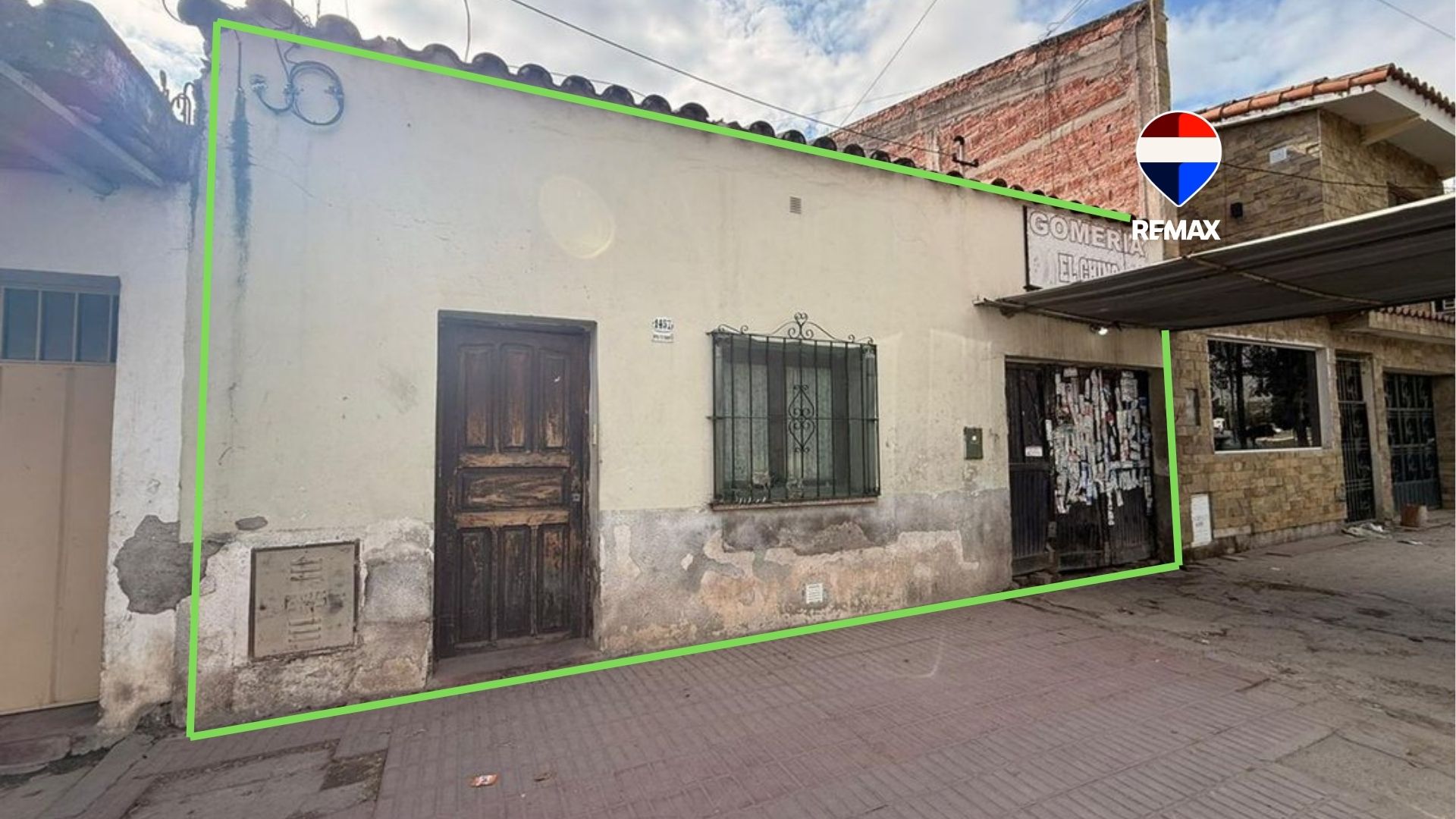 CASA A REFACCIONAR EN VENTA SOBRE AV YRIGOYEN - foto 1