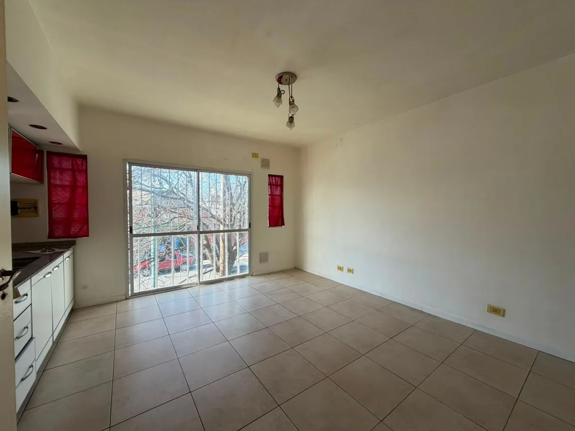 Departamento de 2 ambientes en venta en Lanús Oeste, Avenida San Martín 2900, foto 3