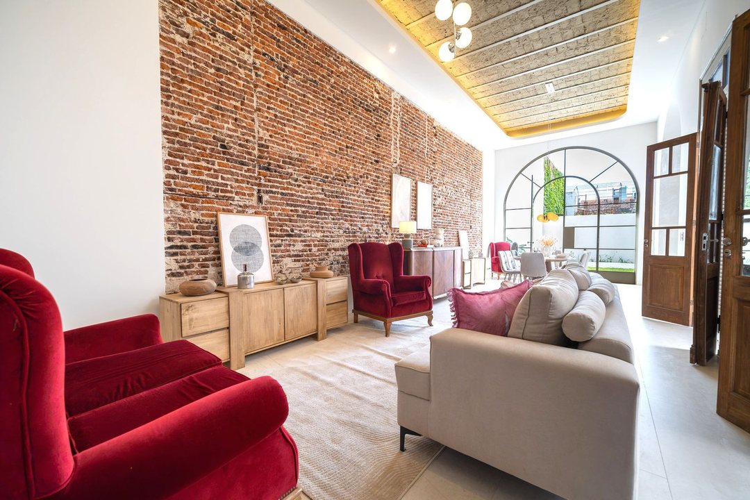 VENTA CASA 4 DORMITORIOS. ABASTO. APTA CRÈDITO.
