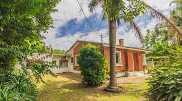 VENDO RESIDENCIAL ADULTO MAYOR  AV. INSTRUCCIONES