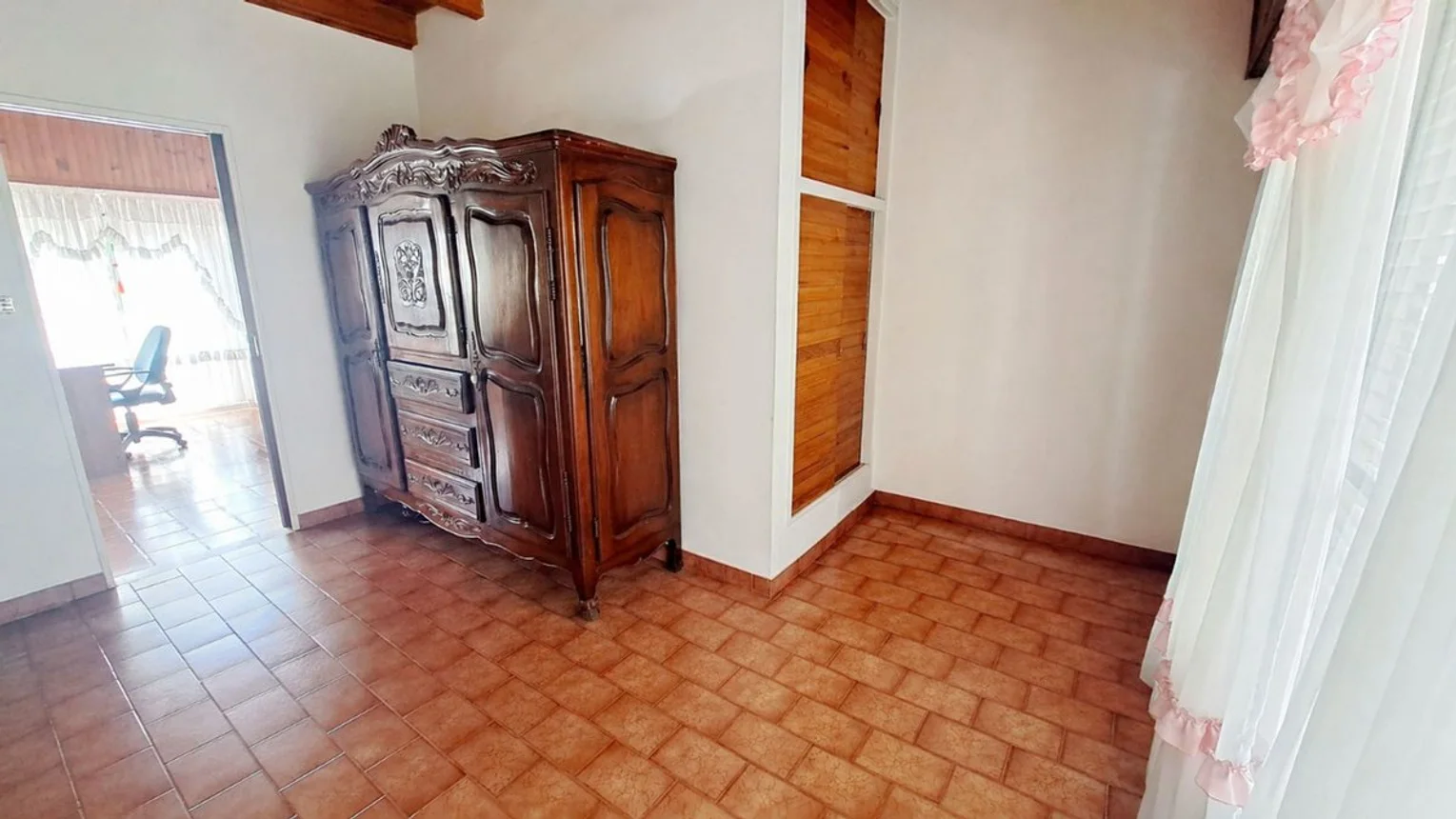 Casa de 5 ambientes en venta en Martín Coronado, Claudio Castro 2000, foto 5