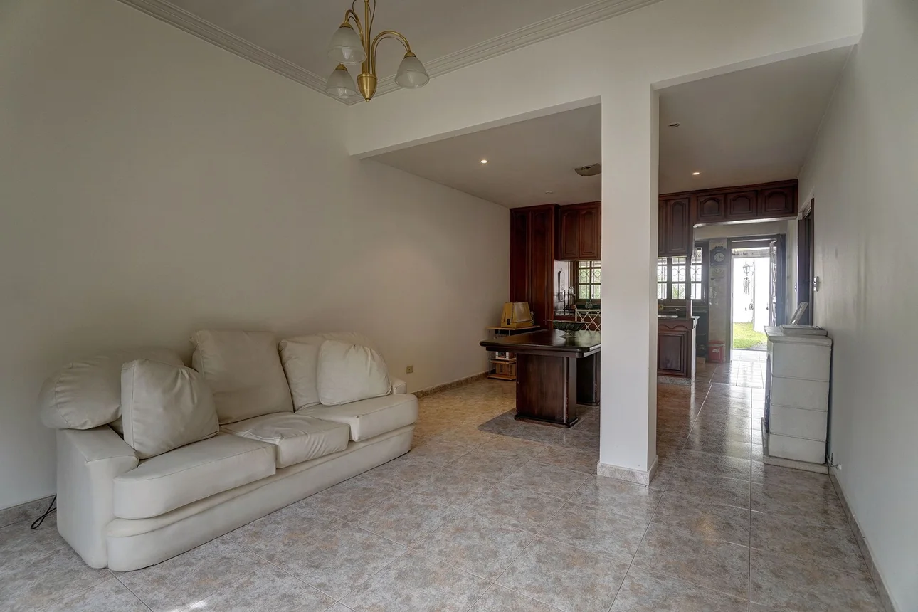 Casa de 3 ambientes en venta en Ramos Mejía, Chacabuco 900, foto 4