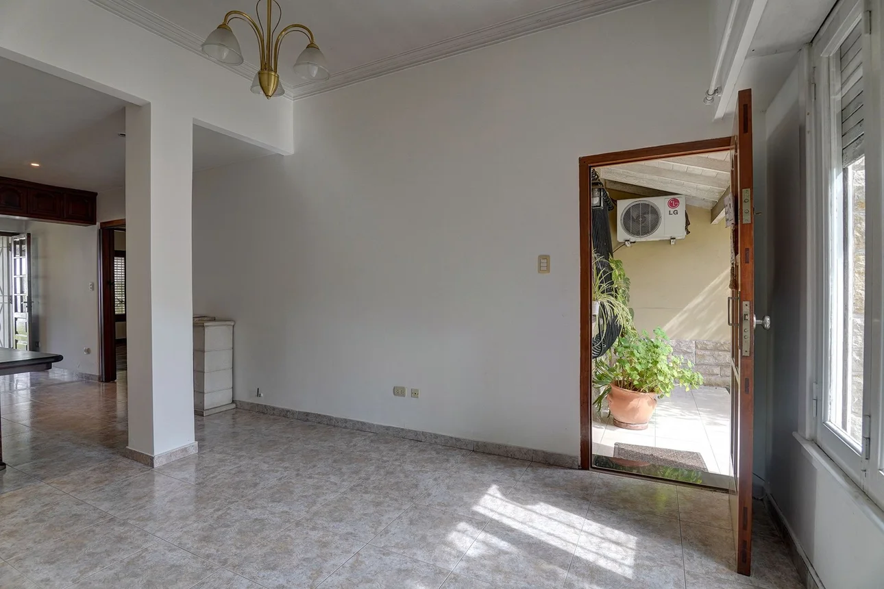 Casa de 3 ambientes en venta en Ramos Mejía, Chacabuco 900, foto 5