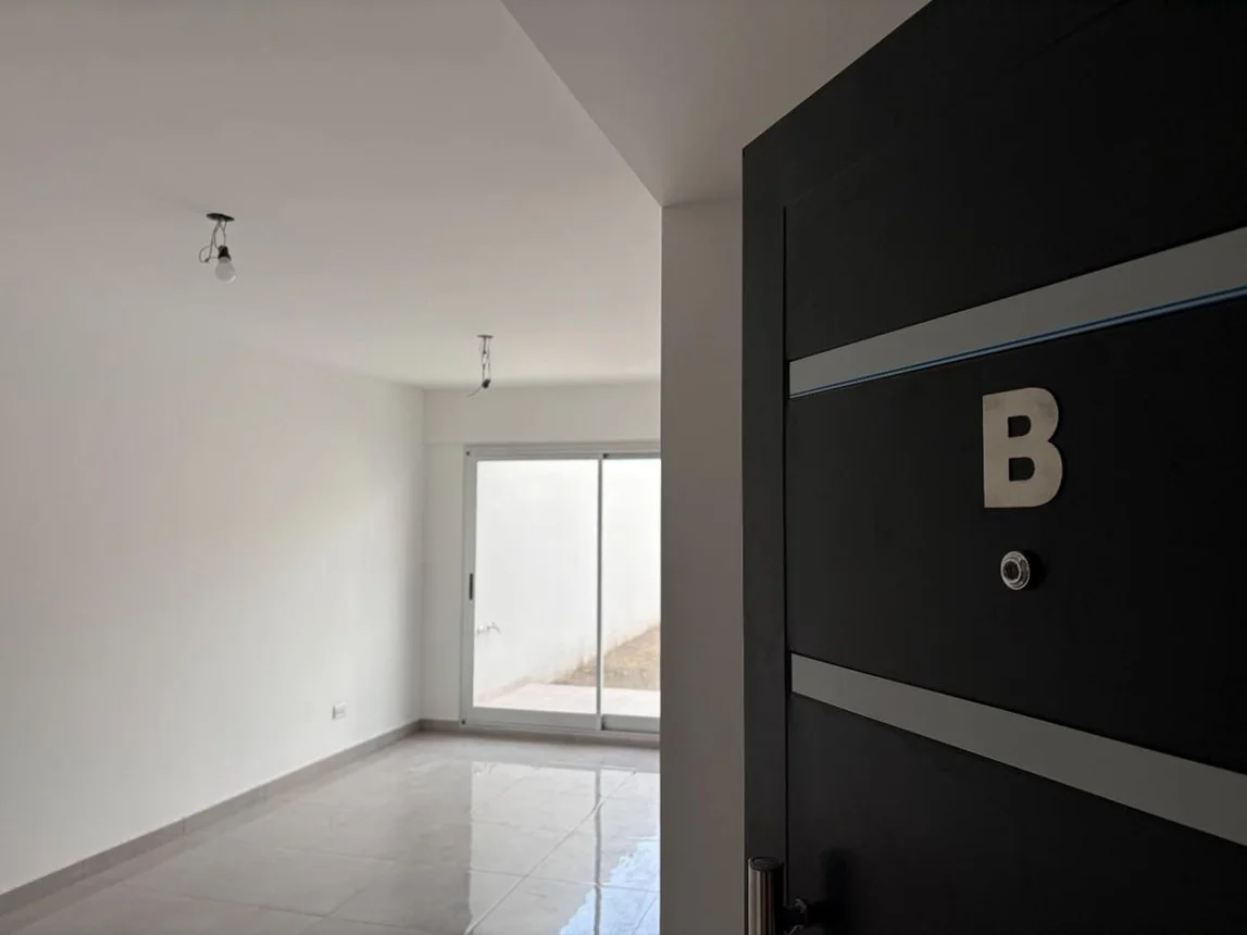 Semipiso en venta en Caseros, foto 2