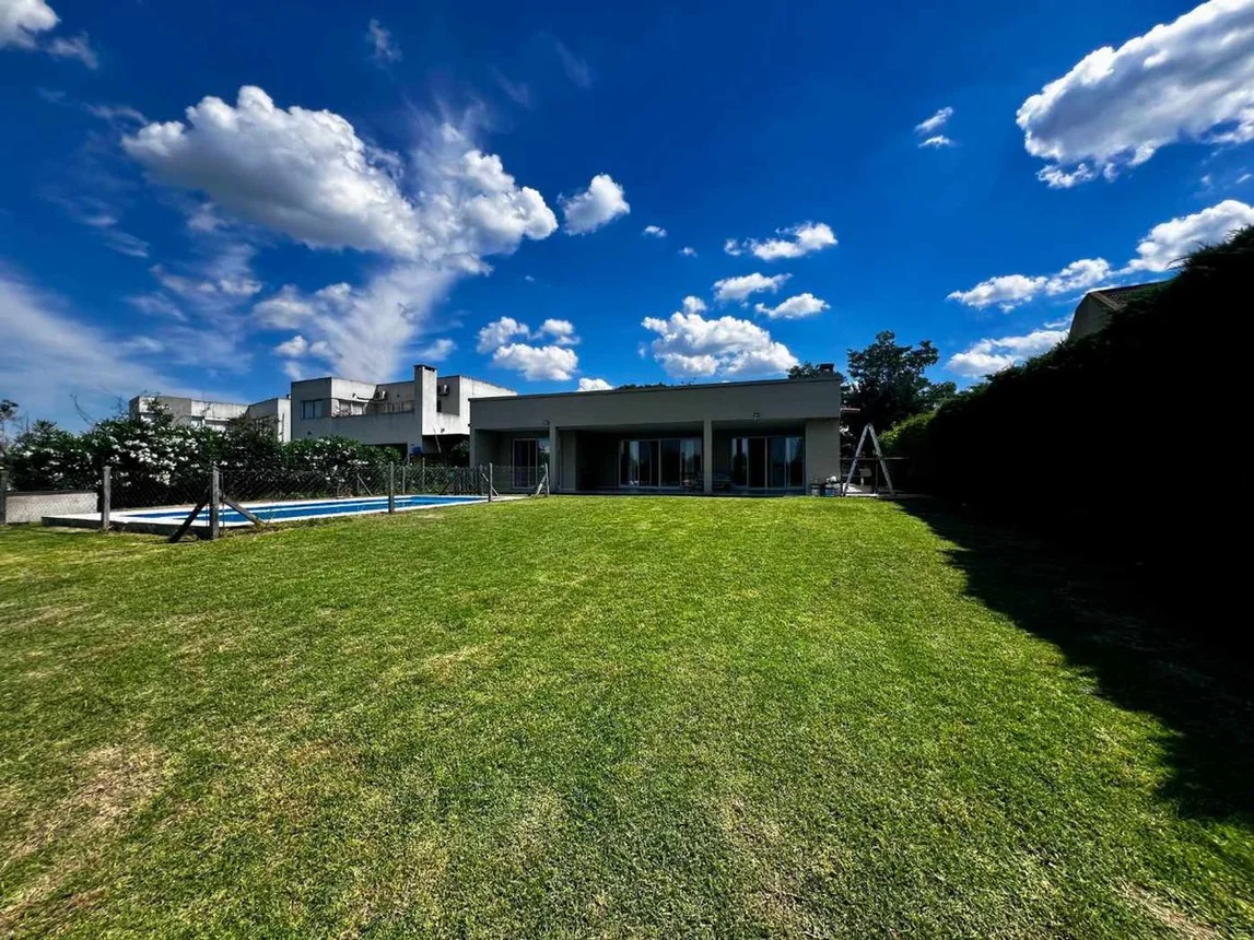 Casa en venta en Belén de Escobar, foto 2
